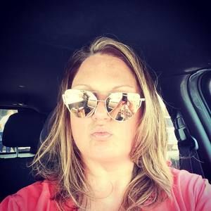 Meet your Posher, Michele