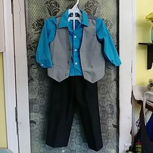 Little boys 3 piece suit