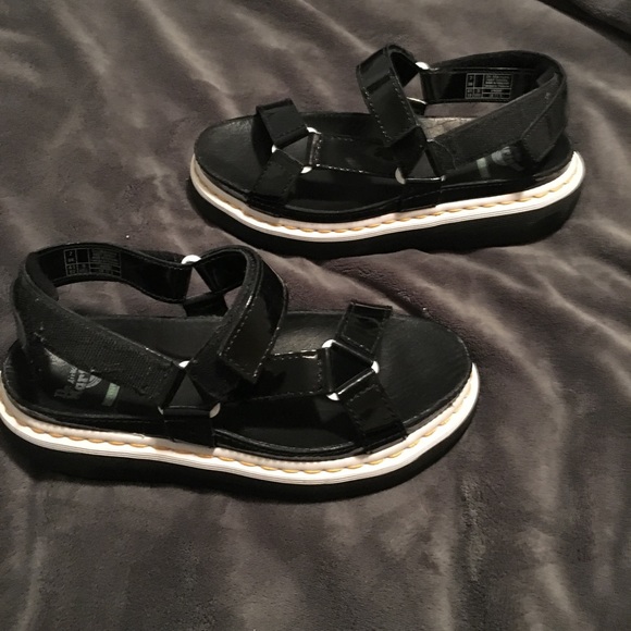 dr martens agyness deyn sandals