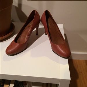 Cole Haan violet air pump, brown, size 7