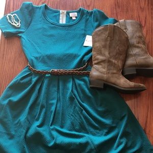 Solid deep teal/green Lularoe Amelia NWT!!!