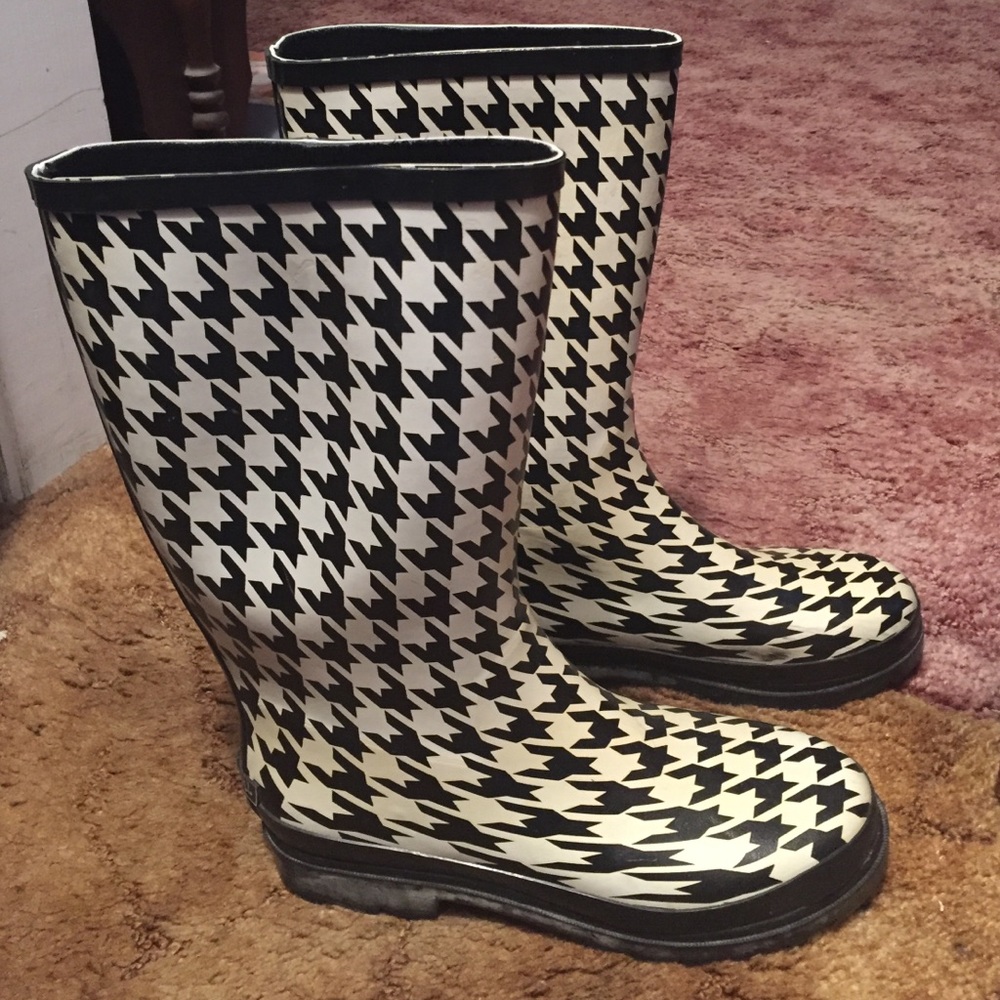 Rain boots