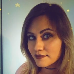 Meet your Posher, Celina