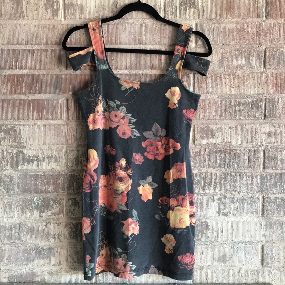 ⚡️Floral Scoopneck Bodycon Mini Dress⚡️