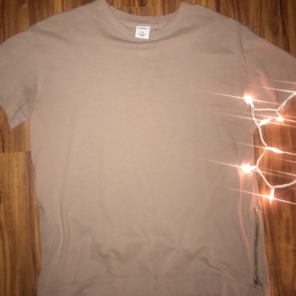 Men's Urban Outfitters Long fit T with zippers