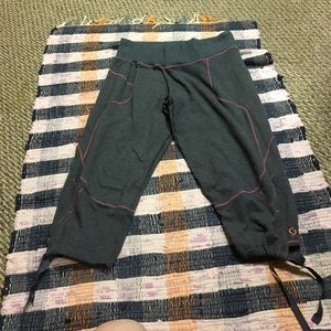Capri sweatpants