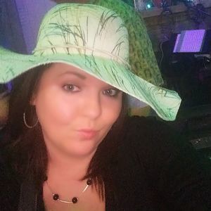 Meet your Posher, Brandy