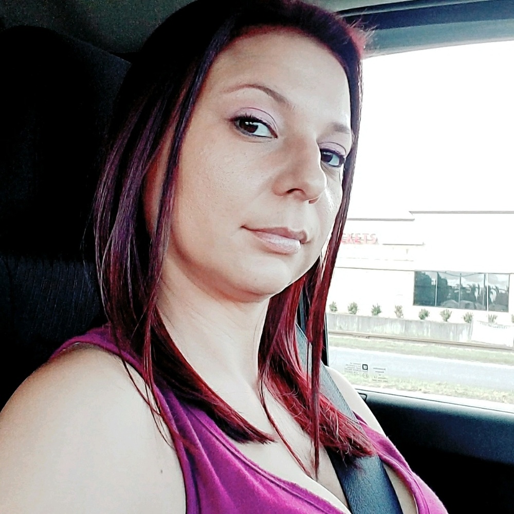 Meet your Posher, Crystal