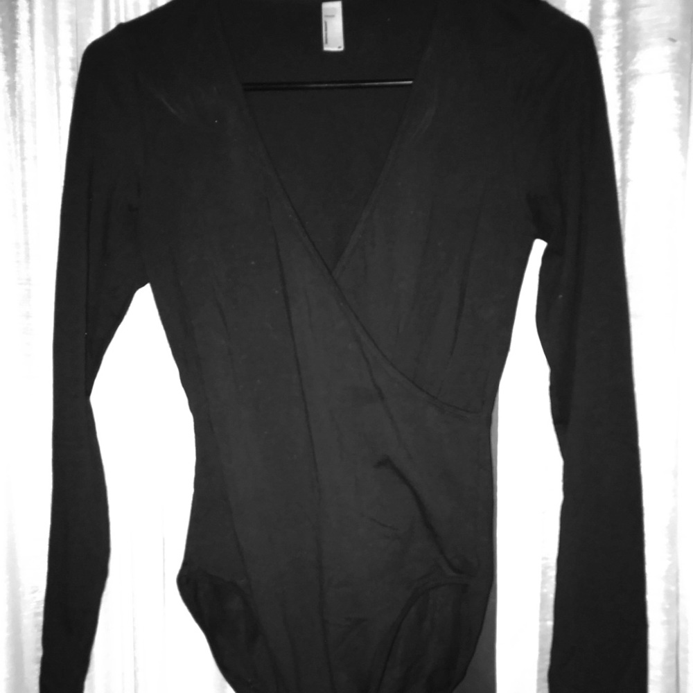 Classic longsleeve criscross front Bodysuit