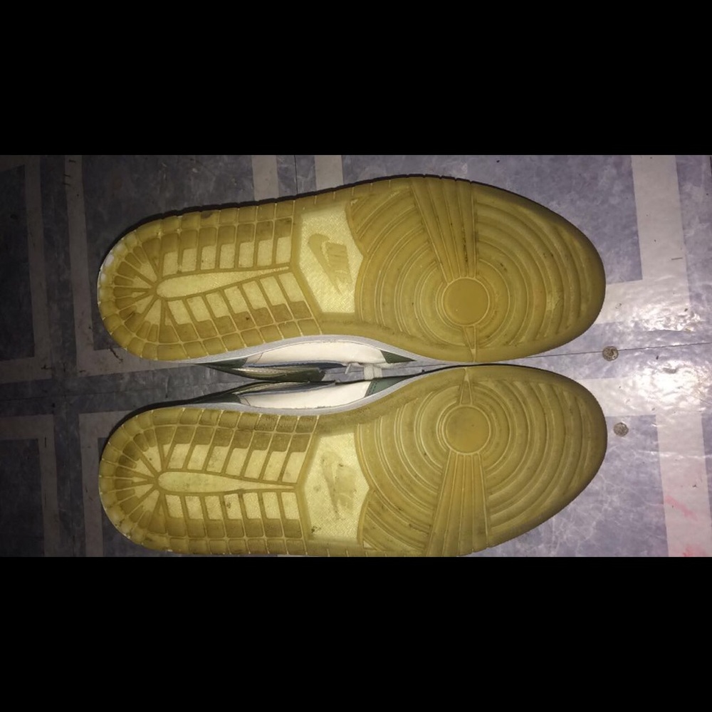 Air Jordan 1 - Picture 6 of 6