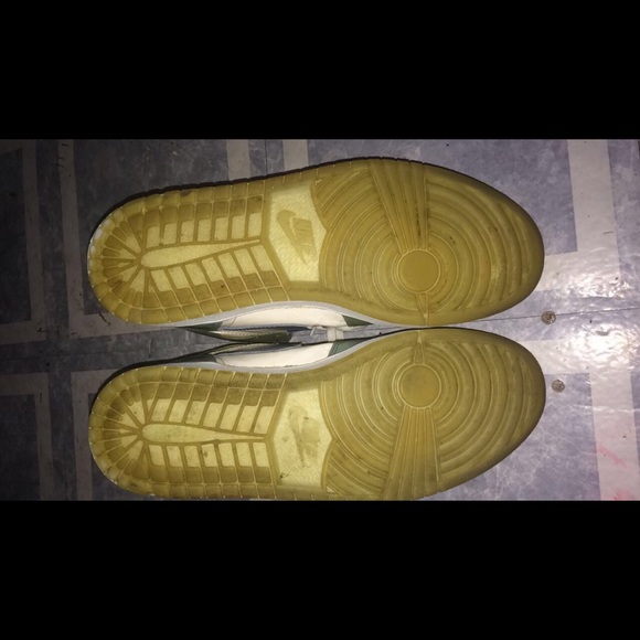 Air Jordan 1 - Picture 6 of 6