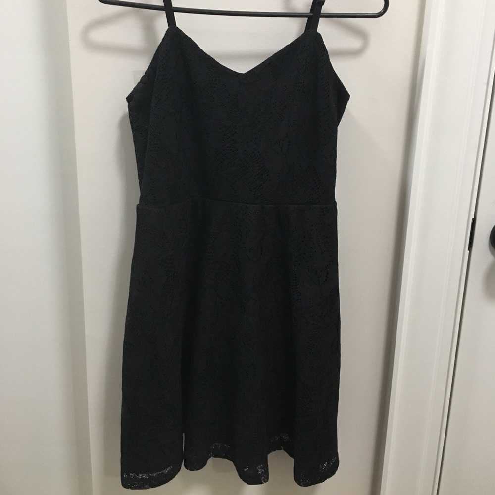 No Boundaries Junior Spaghetti Strap Lace Dress