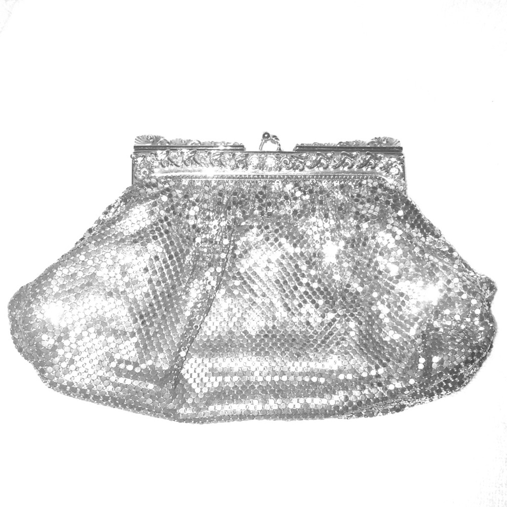 Vintage Whiting and Davis Genuine Silver Clutch