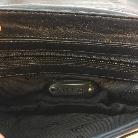 Botkier Black Patent Leather Chevron Zip Mini Wristlet Purse  Botkier black leather clutch