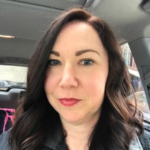 Meet your Posher, Lisa