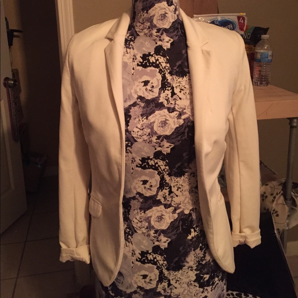 H&M White blazer with one button detail