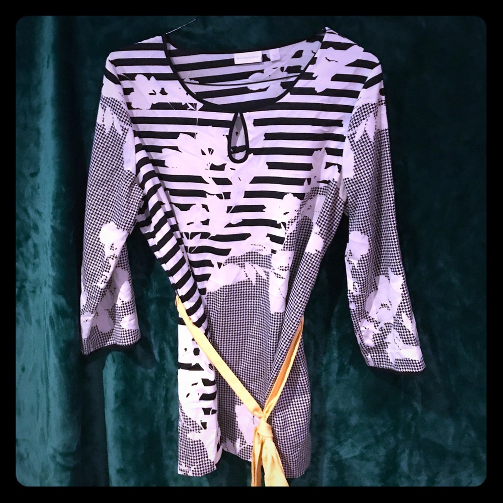 Black & White Tunic w/ Yellow Belt