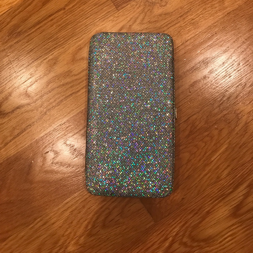 Silver clutch
