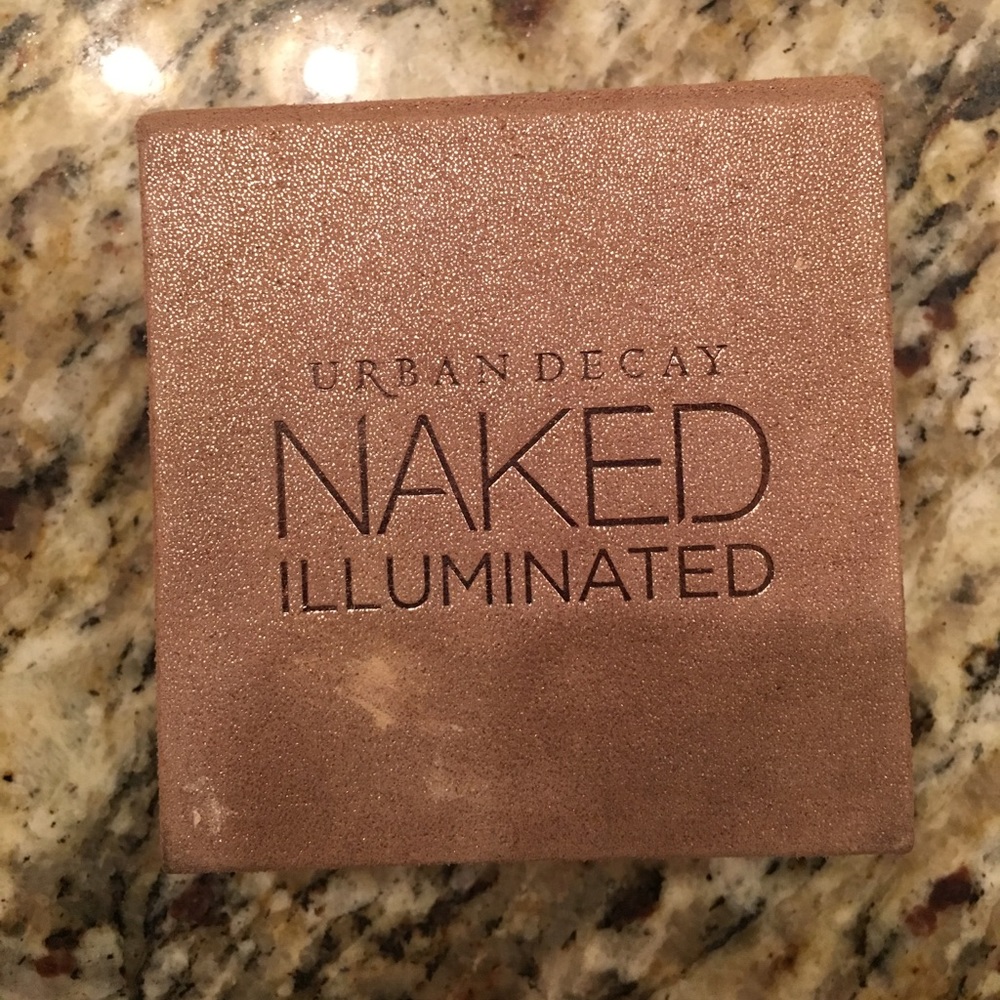 {🌸SOLD🌸} Urban Decay Naked Illuminated