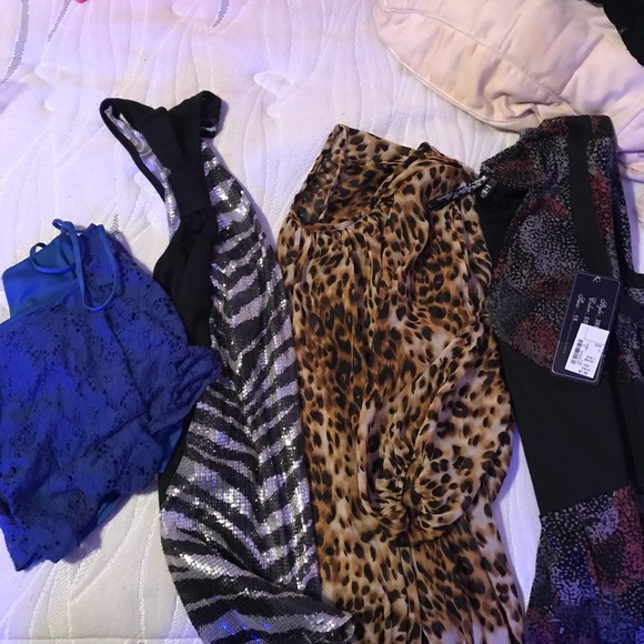 Tops - Picture 4 of 8