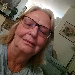 Meet your Posher, Claudia