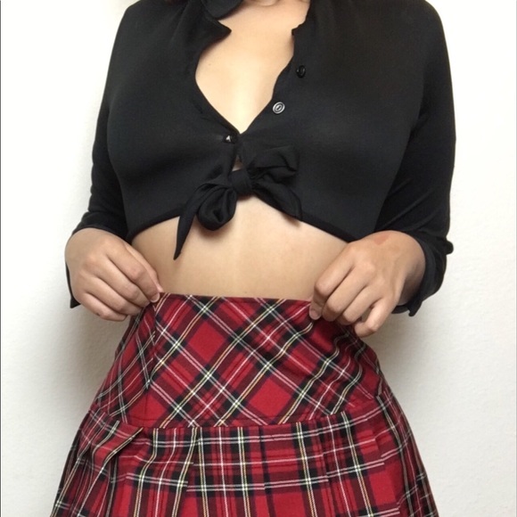 Black Cropped Button Up - Picture 3 of 3