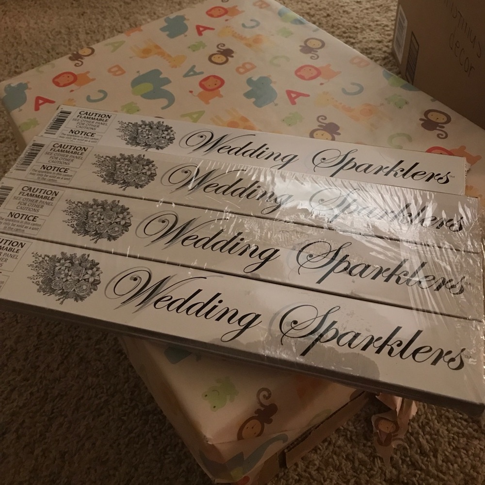 Wedding sparklers 👰