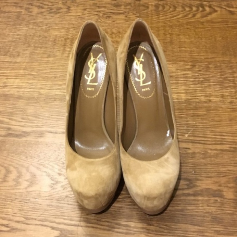 Yves Saint Laurent Tribtoo Pumps