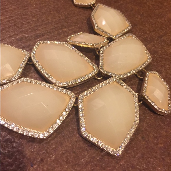 Statement necklace - Picture 2 of 2