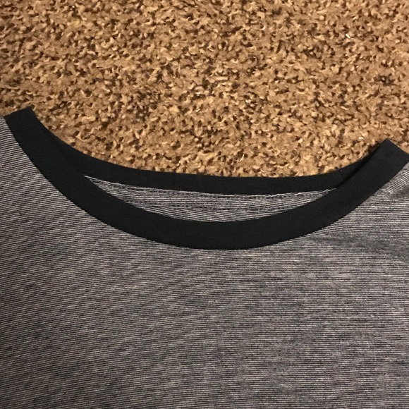 🦅American Eagle Outfitters Short Sleeve Tee🦅 - Picture 3 of 3