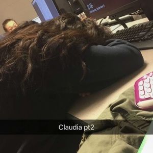 Meet your Posher, Claudia