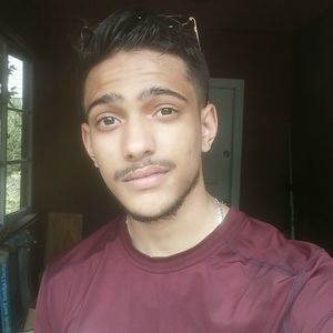 Meet your Posher, Miles