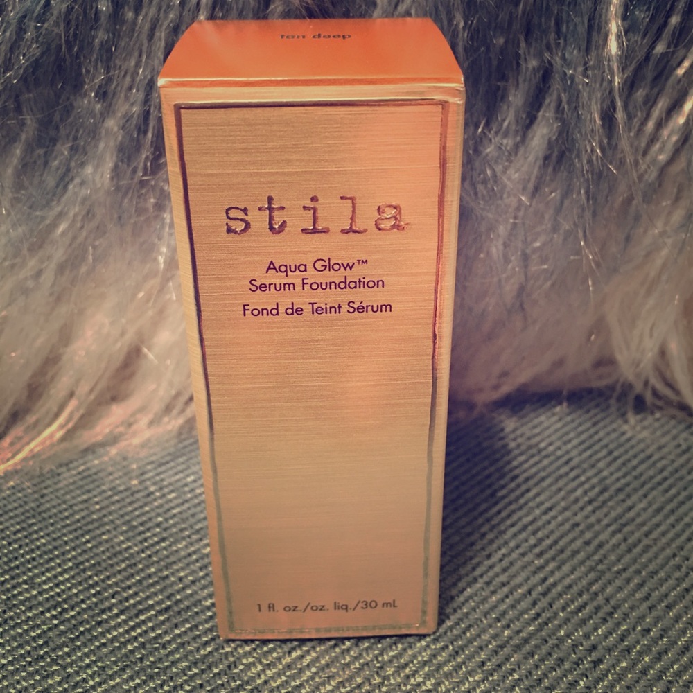 Stila Aqua Glow Serum Foundation - Tan Deep