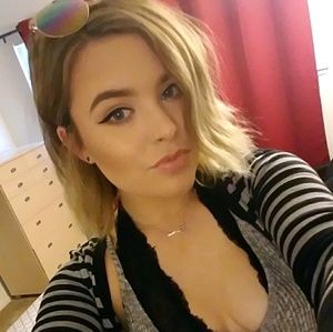 Meet your Posher, Kelly