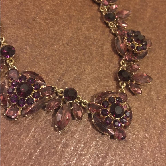 Amethyst rhinestone statement necklace - Picture 2 of 2