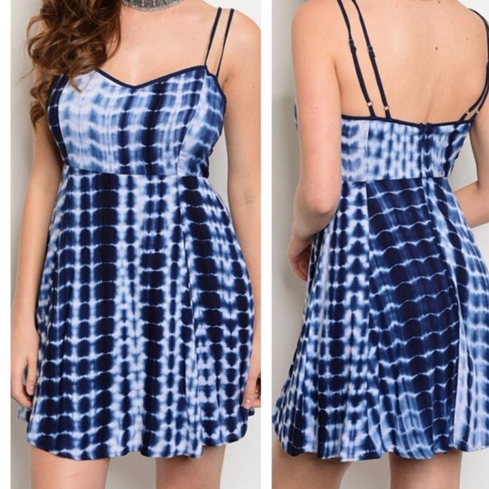 NWT Flattering Adjustable Straps Super Cute Stylish Versatile Dress