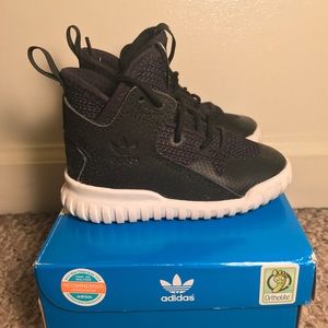 Adidas Tubular XI Kids Sz 5.5