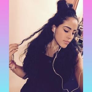 Meet your Posher, Denisse