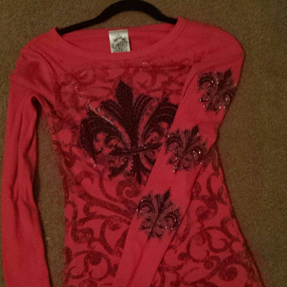 Great red long sleeve tshirt