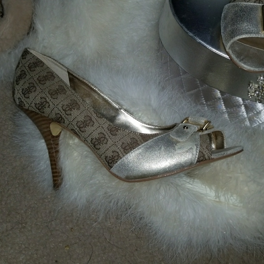 Guess Heels - Picture 3 of 6