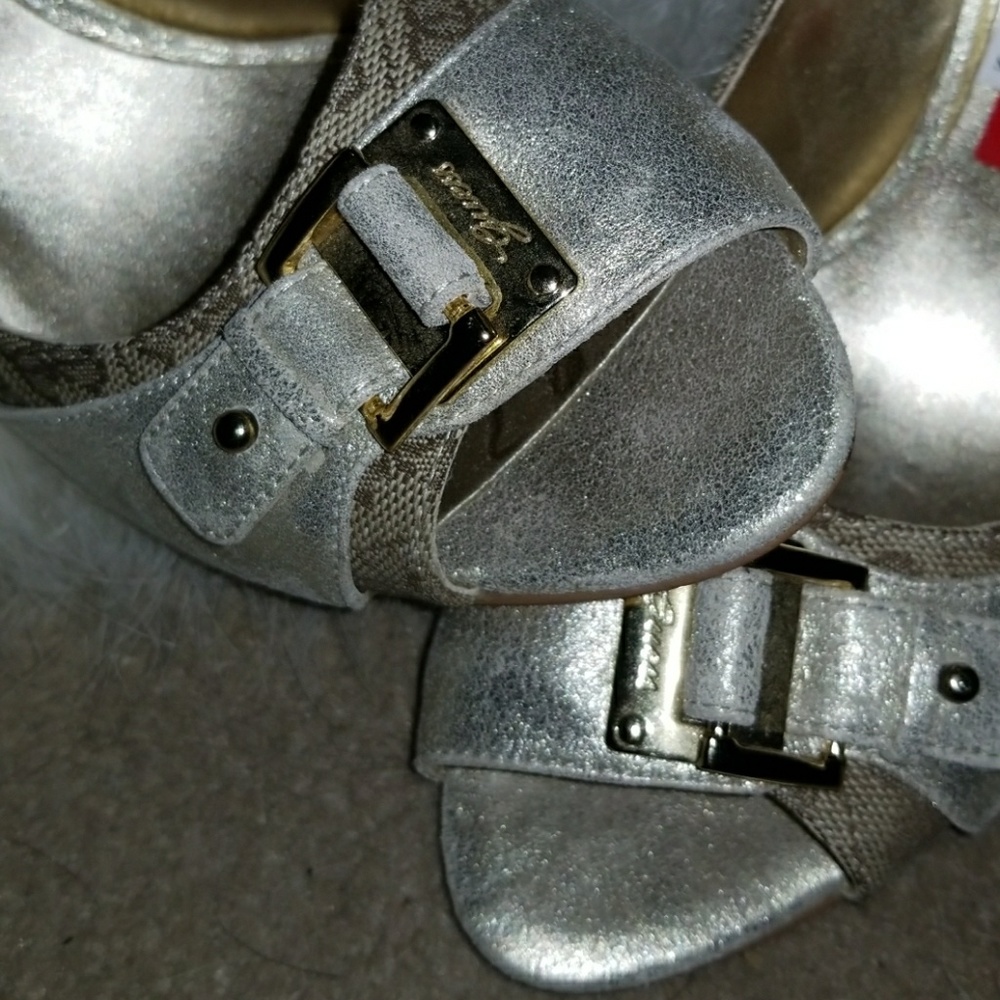 Guess Heels - Picture 6 of 6
