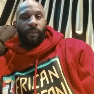 Meet your Posher, Marc