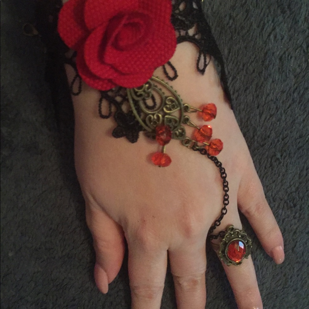 Halloween 🥀 rose black lace red rose handchain