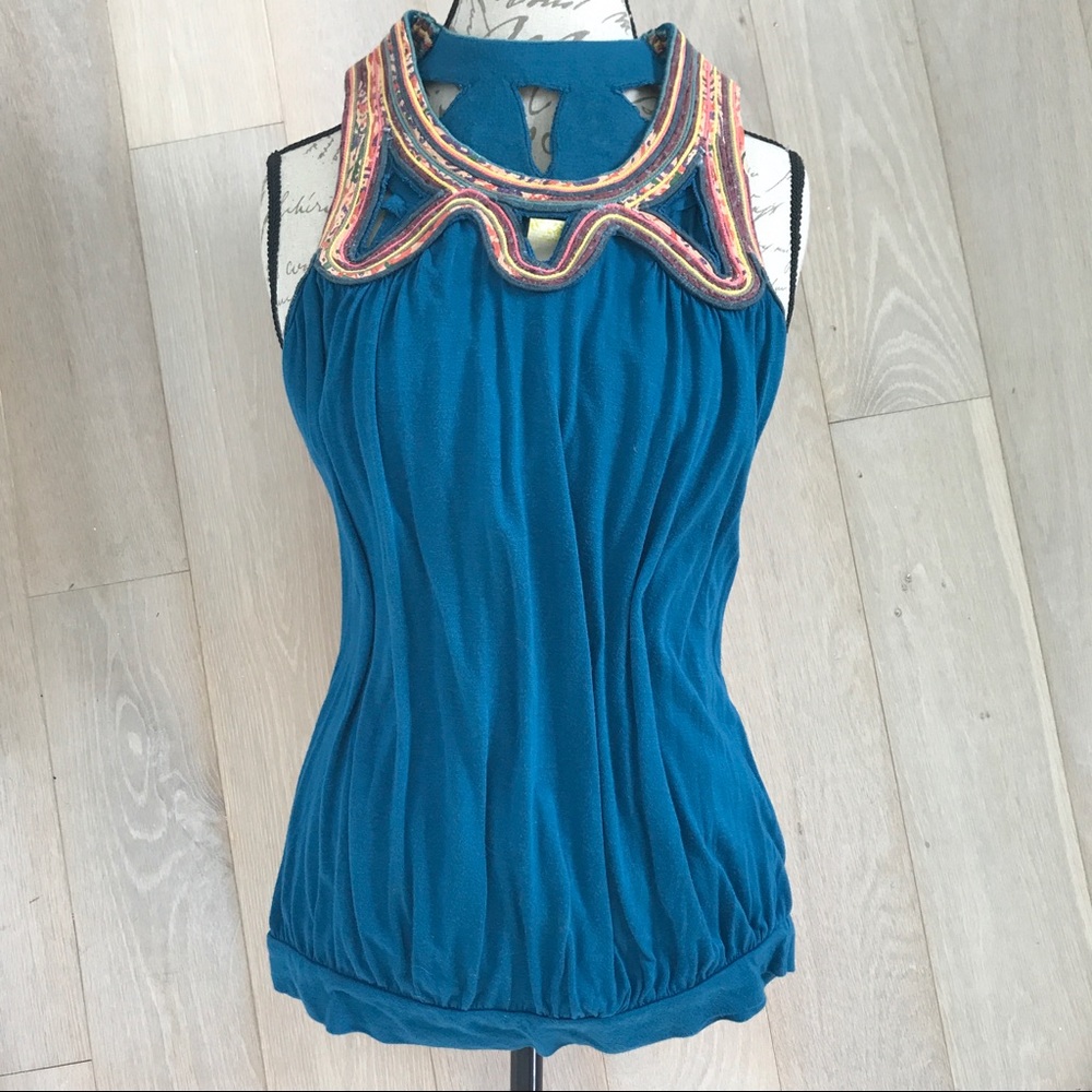 Woven-Fabric Neckline Blouse