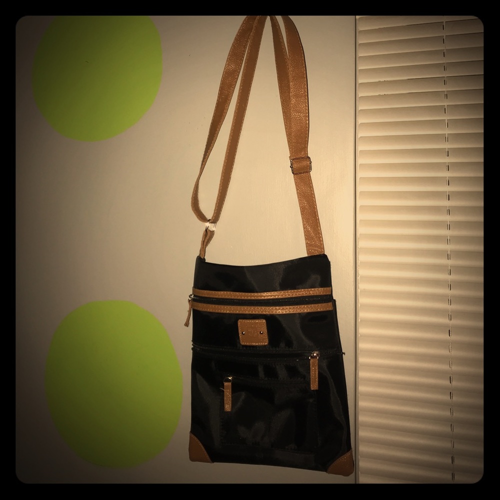 Mountain purse