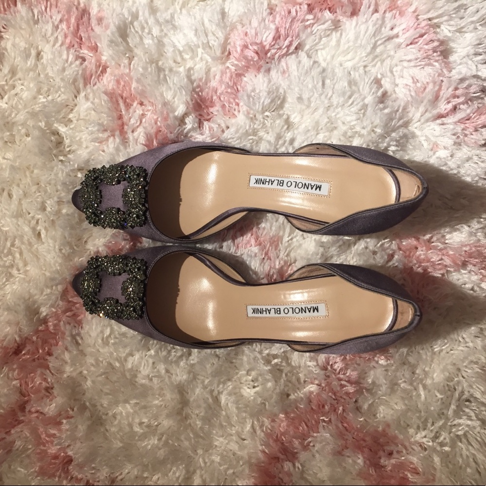 Manolo Blahnik Hangisido Satin D'Orsay Pumps