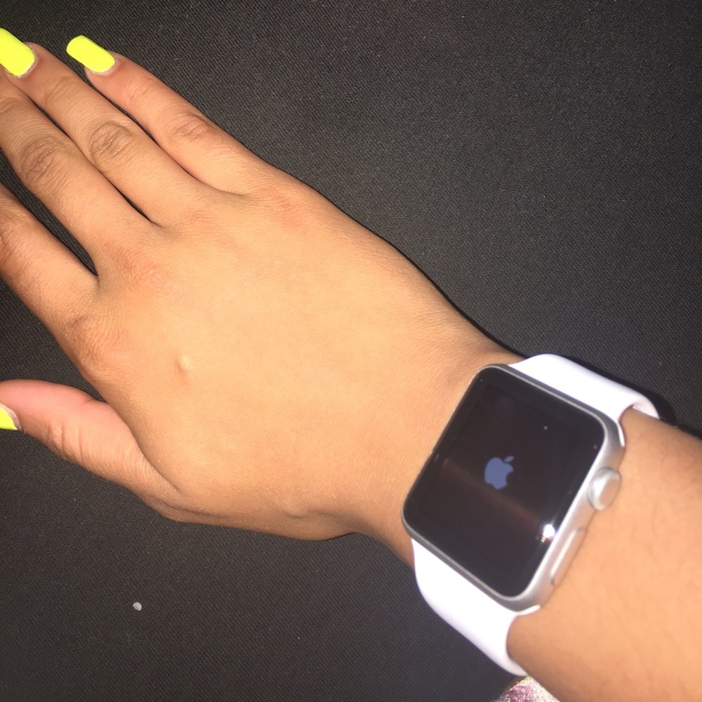 Apple Watch Series 1 (water resistant)