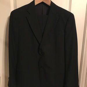 Giorgio Armani suit size 41 regular