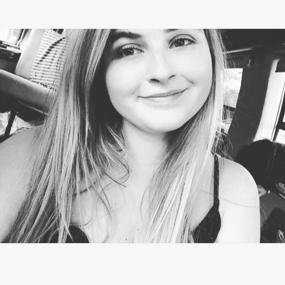 Meet your Posher, Hayley