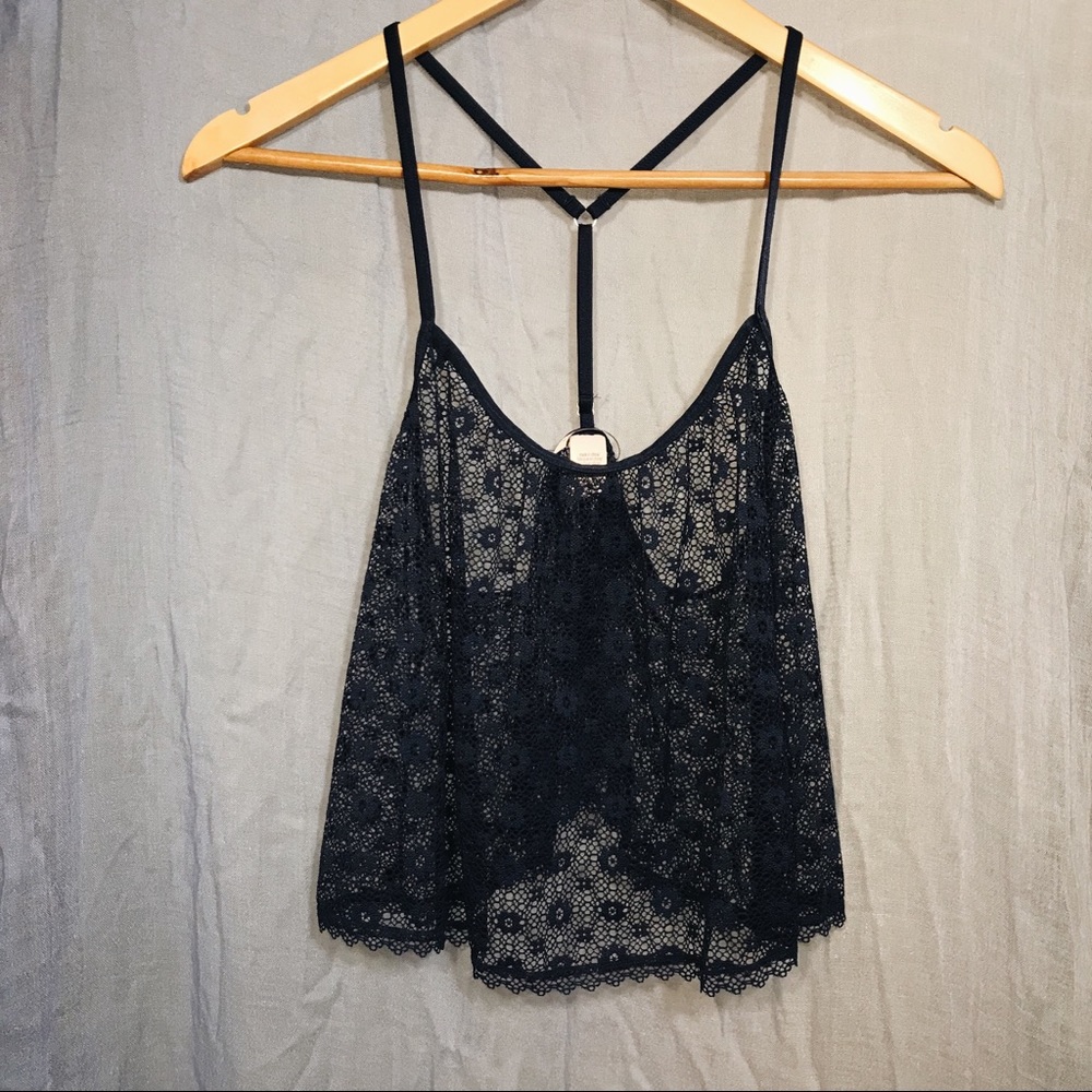 victoria’s secret navy crop top // NWOT